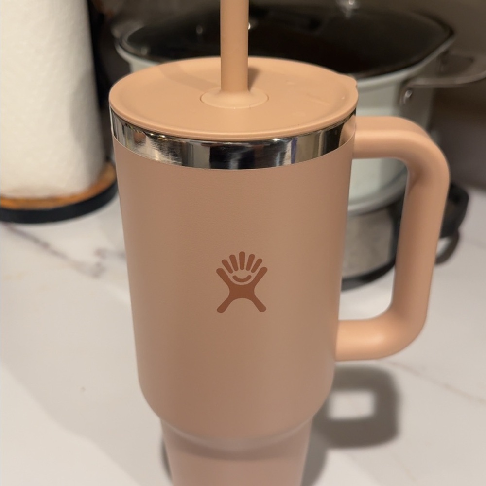Hydro Flask Beige Travel Tumbler